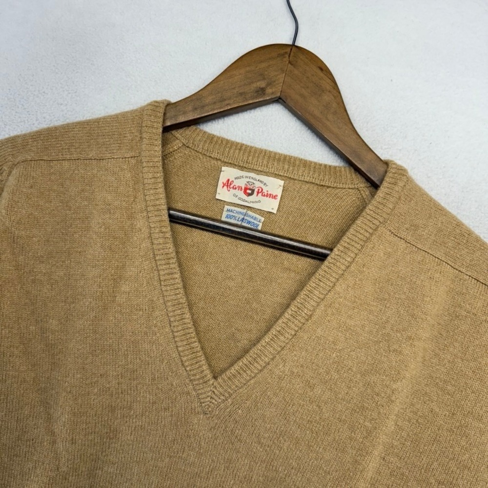 Vintage Alan Paine Sweater Men's 44 Large Brown 100% Lambswool Deadstock Wool